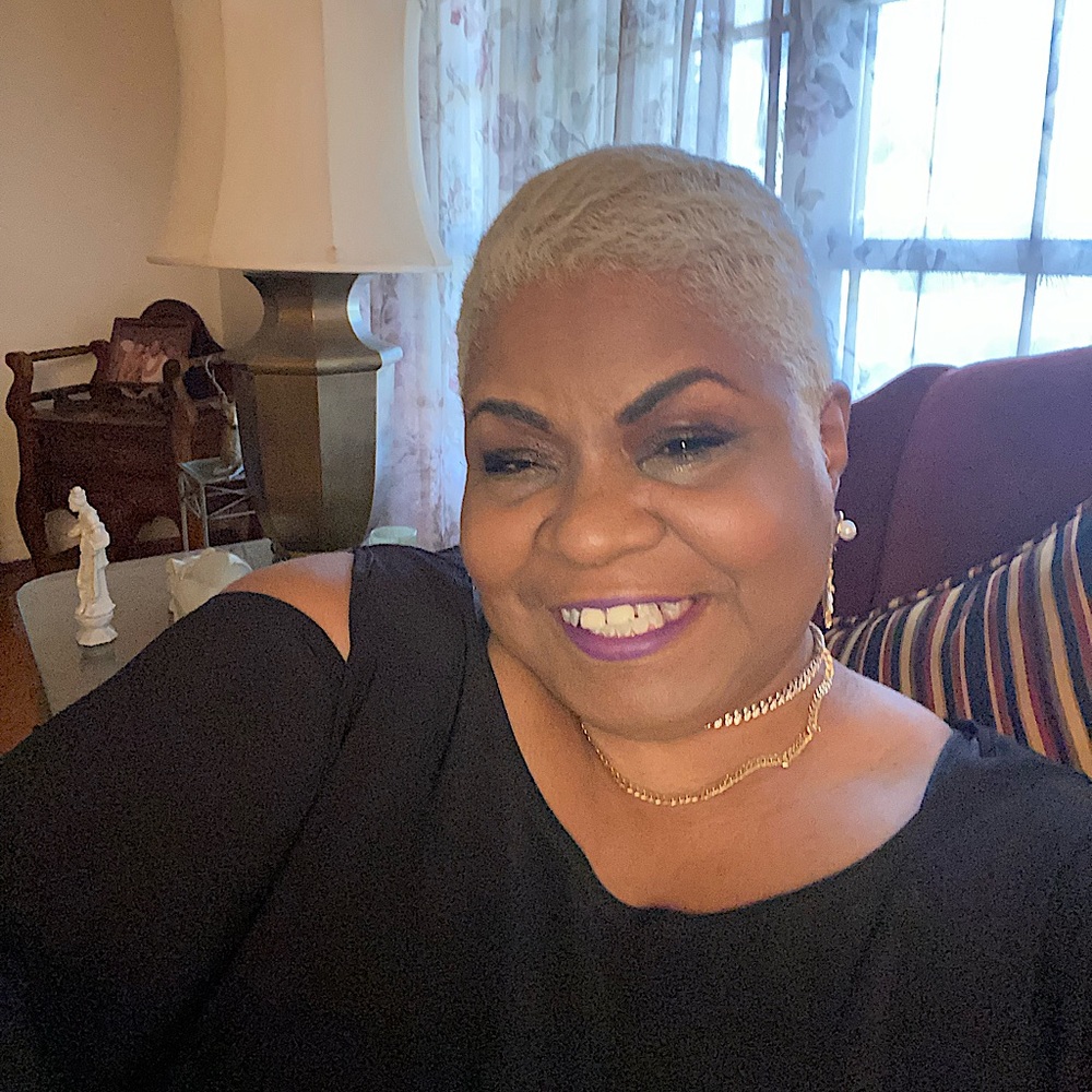 Meet your Posher, Denise